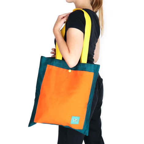 Spółka Zoo Design Green and orange fabric bag with a pocket