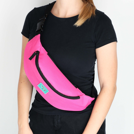 Spółka Zoo Design Spacious fabric fanny pack. Color: Pink